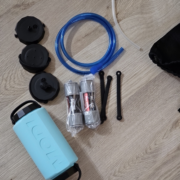 MODL Bottle With Accessories - Picture 1 of 4